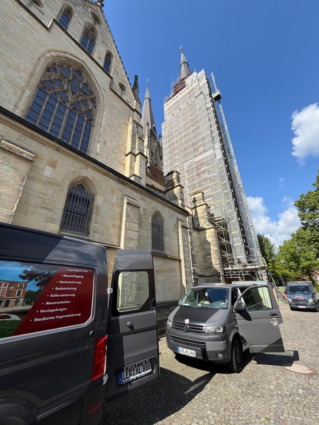 Sanierung Wilde – Denkmalschutz-Fugensanierung an einer historischen Kirche in Ostfriesland